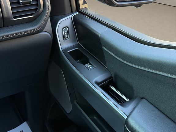 Ford F-150 16 of 24