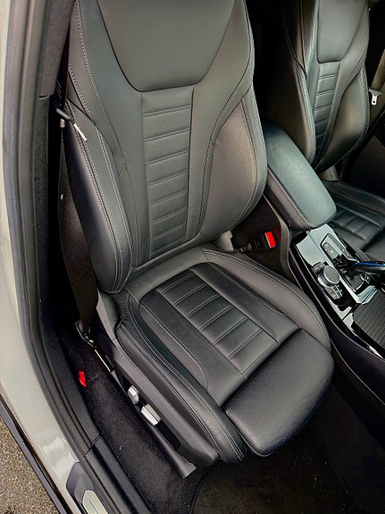 BMW iX3 21 of 28