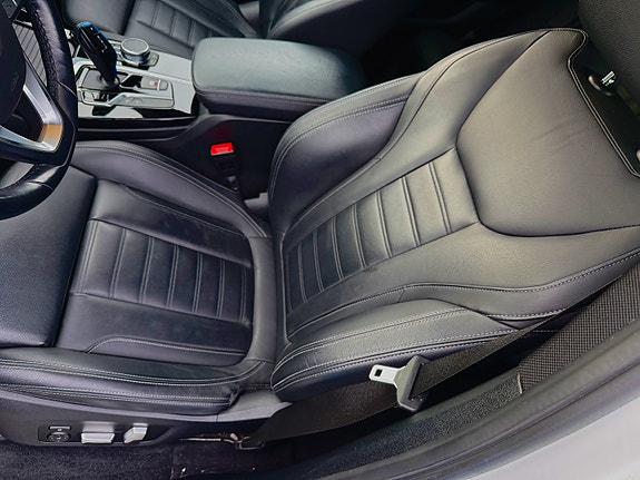 BMW iX3 28 of 28