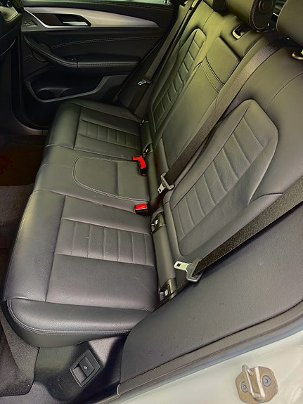 BMW iX3 25 of 28
