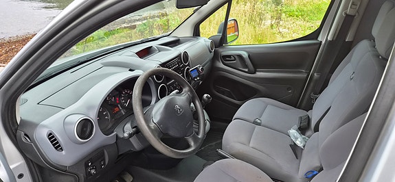 Peugeot Partner 8 of 13