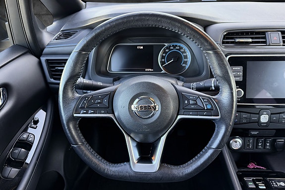 Nissan Leaf 12 of 25