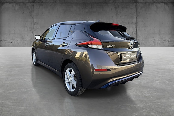 Nissan Leaf 7 of 25
