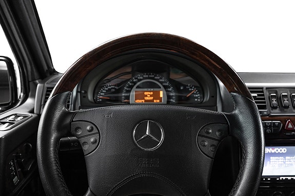 Mercedes-Benz G55 17 of 30