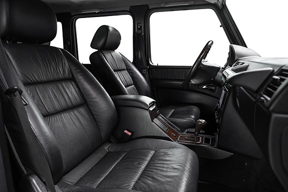 Mercedes-Benz G55 23 of 30