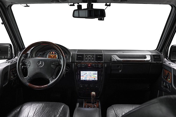 Mercedes-Benz G55 16 of 30
