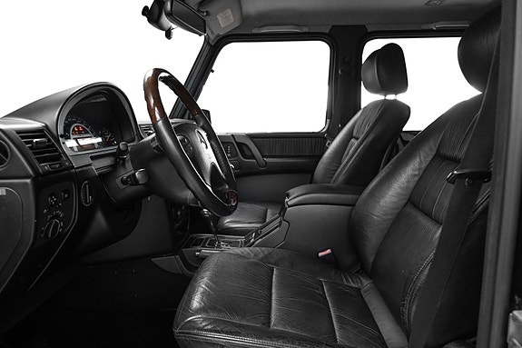 Mercedes-Benz G55 13 of 30
