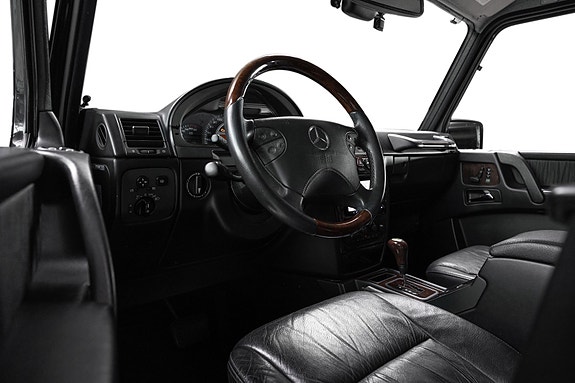 Mercedes-Benz G55 15 of 30