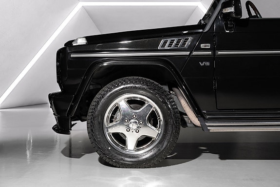 Mercedes-Benz G55 10 of 30