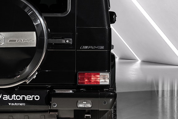 Mercedes-Benz G55 6 of 30
