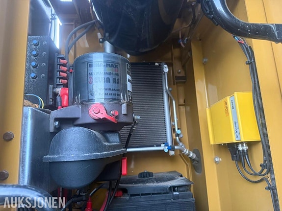 Cat 326F 11 of 28