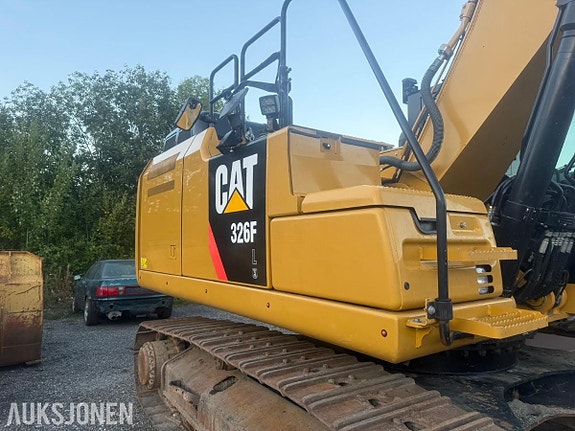 Cat 326F 7 of 28