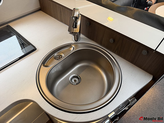Hymer B 790 ML-HYDRAULISKE STØTTEBEN-AC I BODEL-STOR BATTERIPAKKE-INVERTER-HENGERFESTE++ 22 of 30