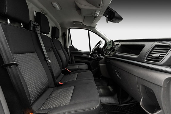 Ford Transit Custom 23 of 25