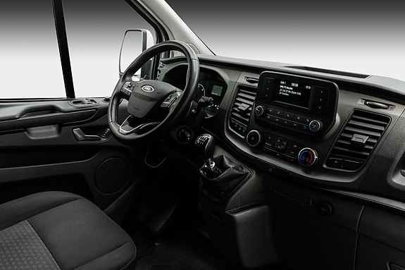 Ford Transit Custom 24 of 25