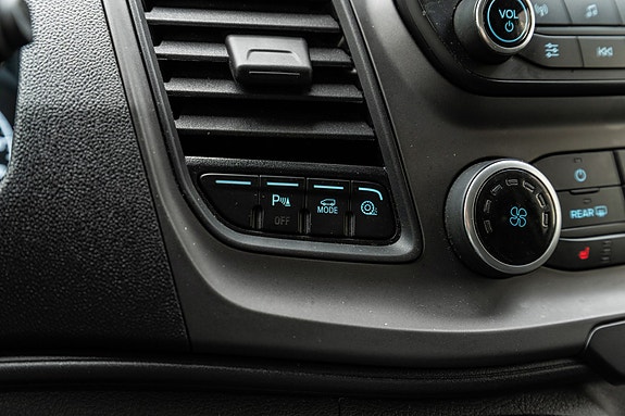 Ford Transit Custom 16 of 25