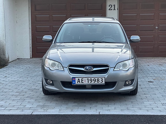 Subaru Legacy 6 of 22