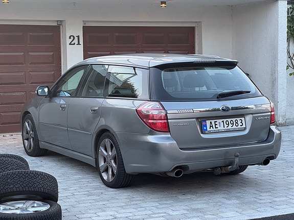 Subaru Legacy 20 of 22