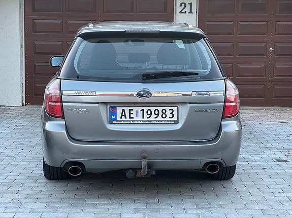 Subaru Legacy 9 of 22