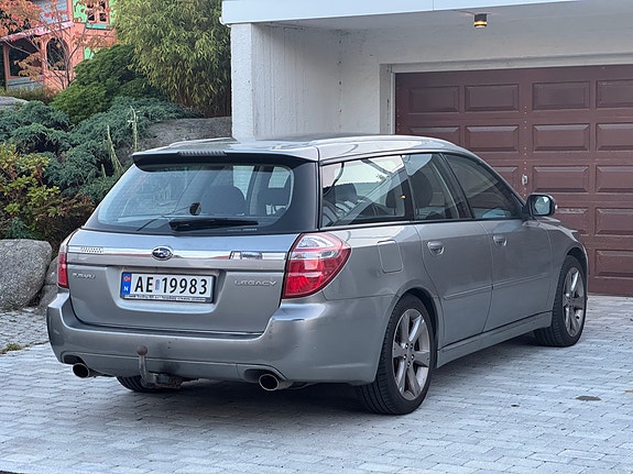 Subaru Legacy 2 of 22