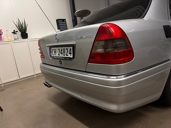 Mercedes-Benz C36 3 of 11