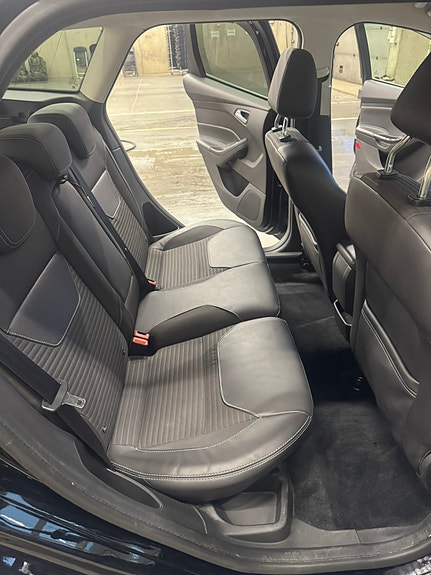 Ford Focus 7 of 8