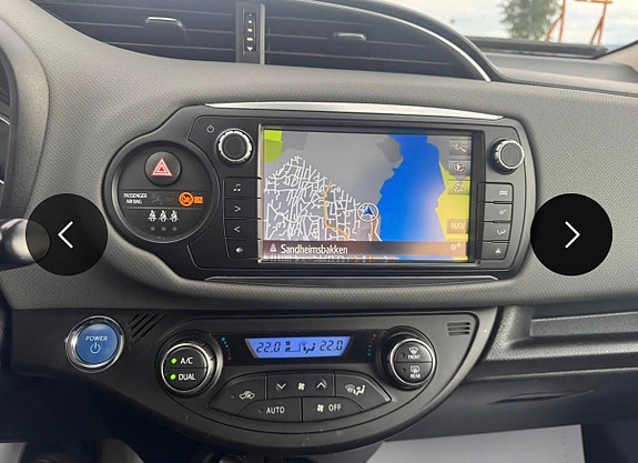 Toyota Yaris 12 of 19