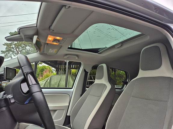 Volkswagen e-Up! 6 of 13
