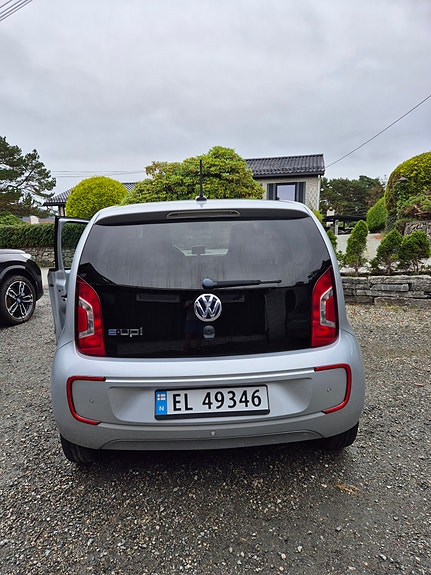 Volkswagen e-Up! 2 of 13