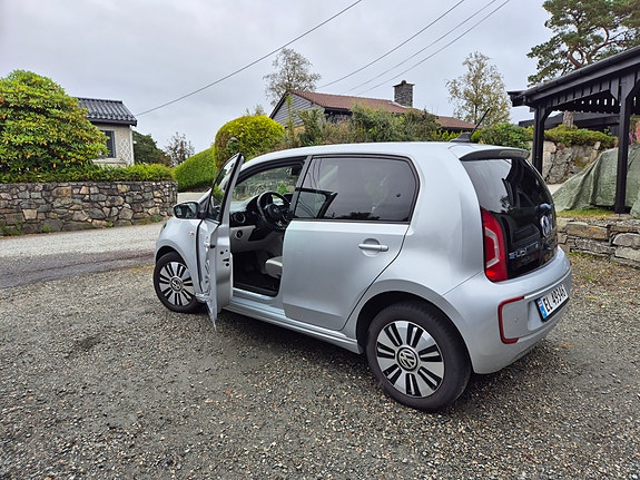 Volkswagen e-Up! 3 of 13