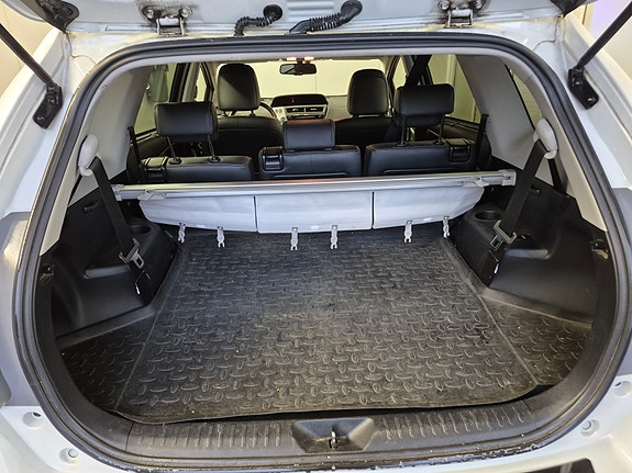Toyota Prius+ 13 of 14