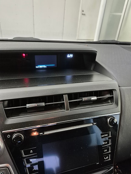 Toyota Prius+ 14 of 14