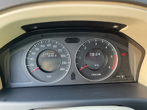 Volvo S80 9 of 25