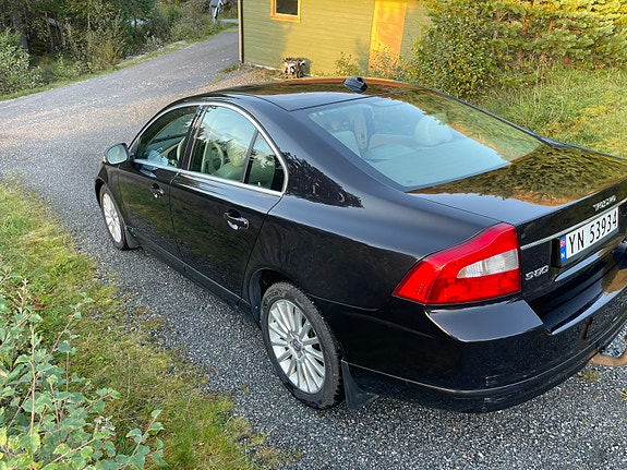 Volvo S80 4 of 25