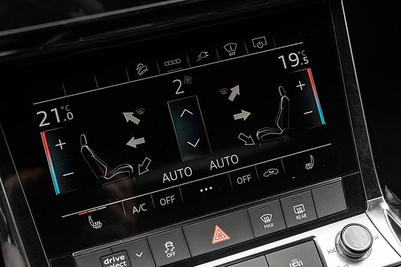 Audi e-tron 27 of 30