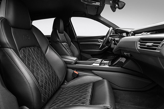 Audi e-tron 30 of 30