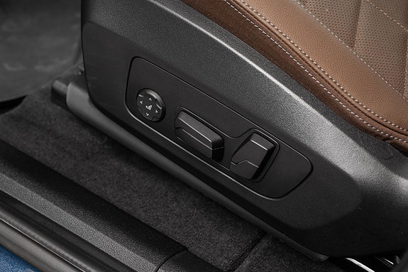 BMW iX1 15 of 30