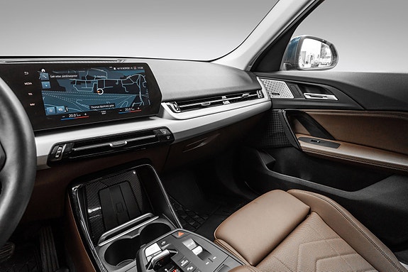 BMW iX1 13 of 30
