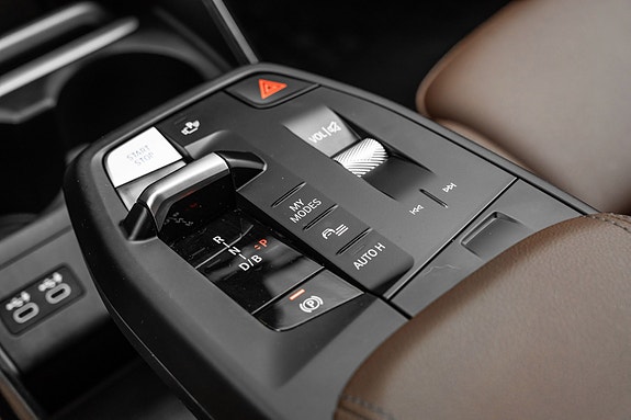 BMW iX1 14 of 30