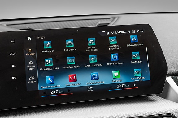 BMW iX1 28 of 30