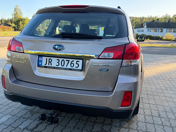 Subaru Outback 11 of 30