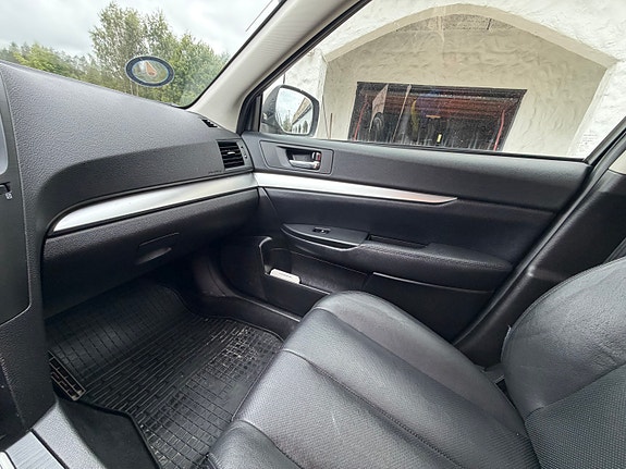 Subaru Outback 24 of 30