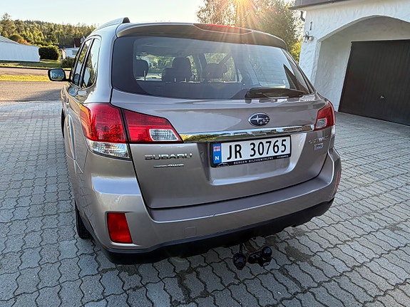 Subaru Outback 3 of 30