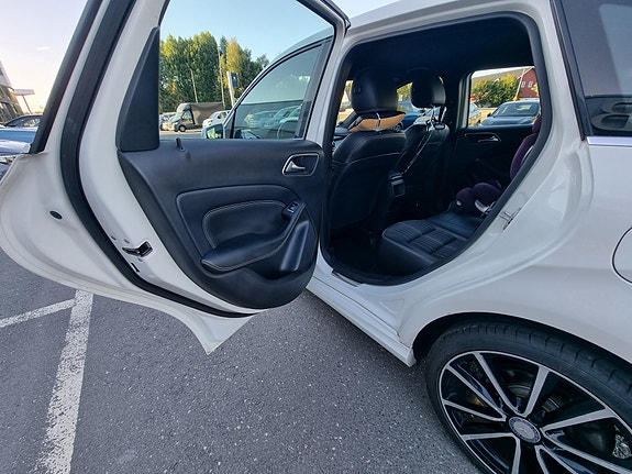 Mercedes-Benz B180 d 20 of 25