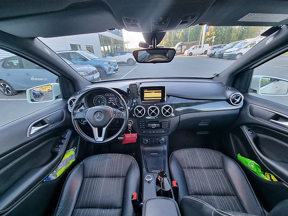 Mercedes-Benz B180 d 17 of 25