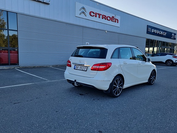 Mercedes-Benz B180 d 8 of 25