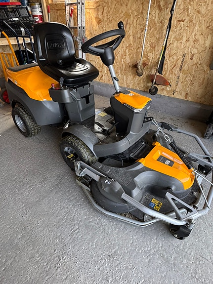 STIGA PARK 500 WX  Frontrider- STIGA ST 550 Twin 4WD med klippeaggregat PARK 110 3 of 5