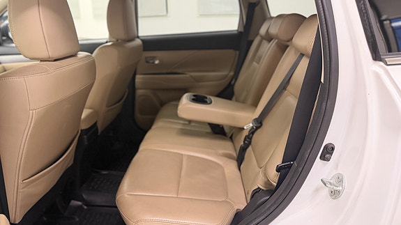 Mitsubishi Outlander 17 of 30