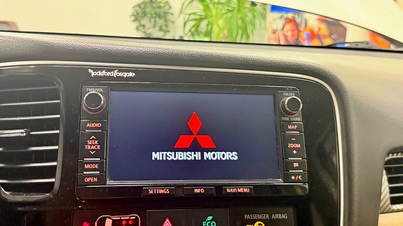 Mitsubishi Outlander 29 of 30
