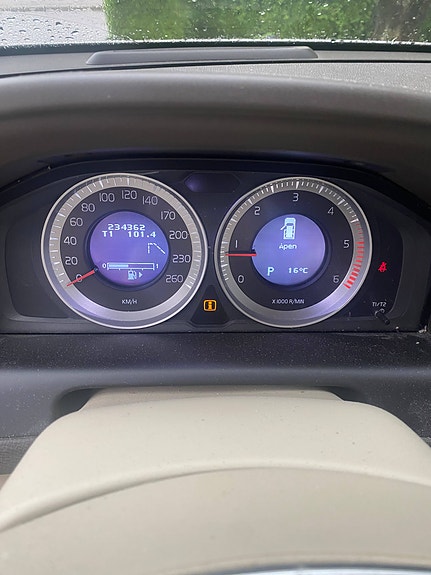 Volvo XC60 5 of 7